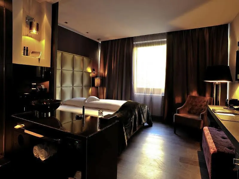 Roomers Frankfurt Central, Autograph Collection Frankfurt am Main Szálloda