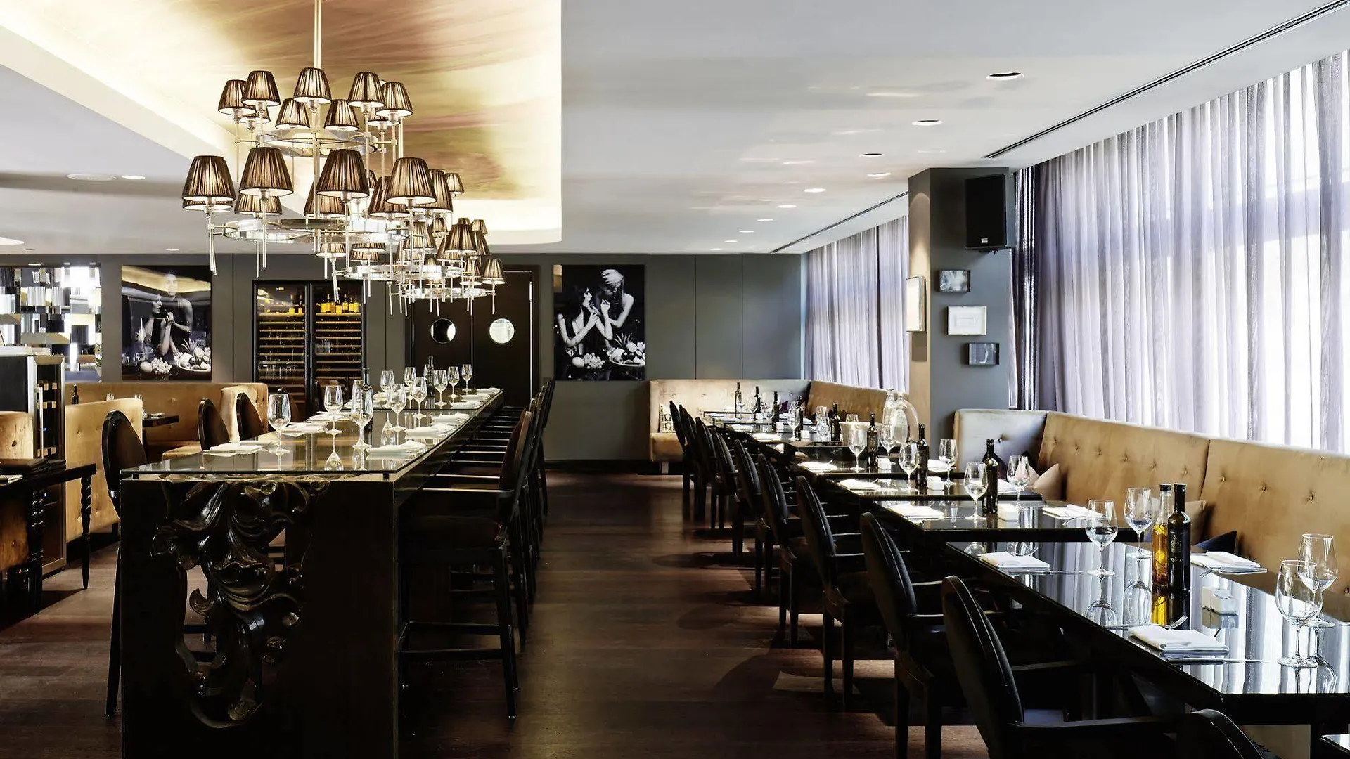 Roomers Frankfurt Central, Autograph Collection Frankfurt am Main