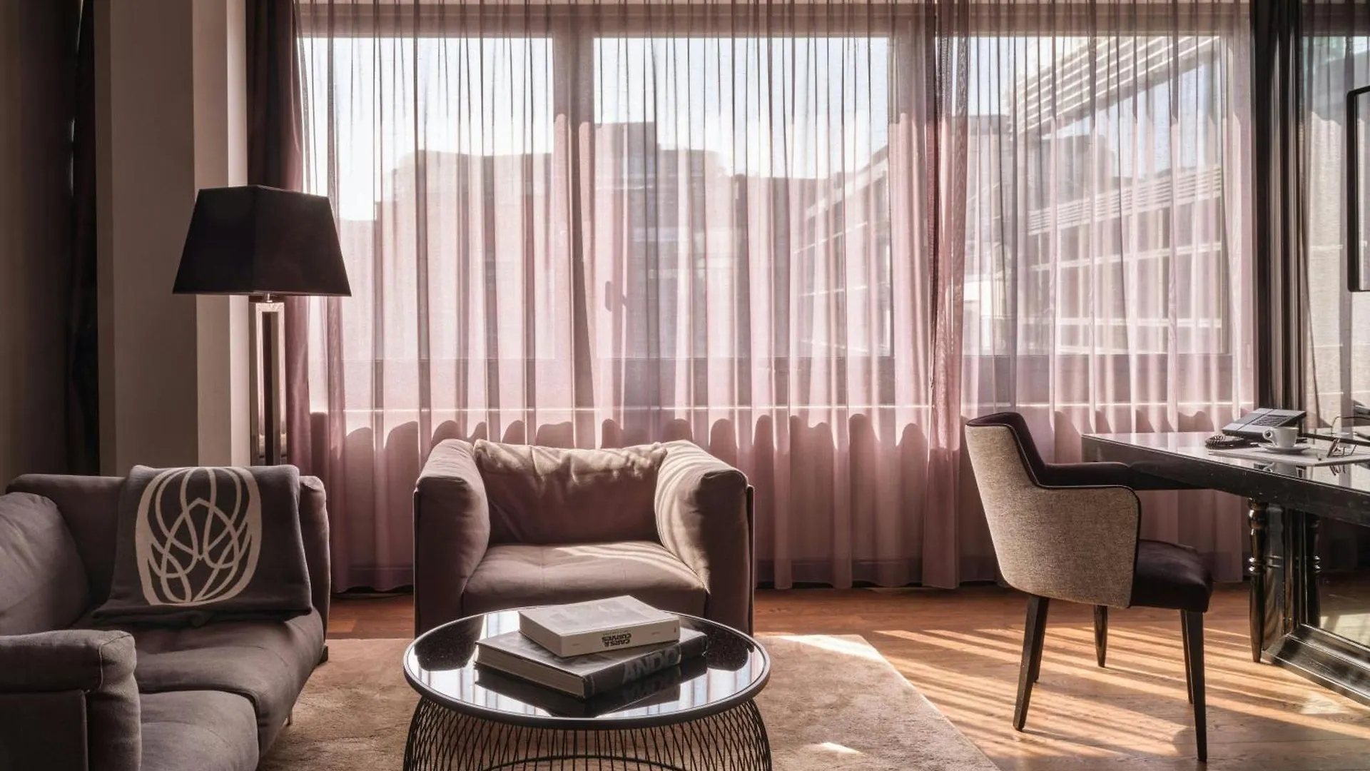 Roomers Frankfurt Central, Autograph Collection Frankfurt am Main
