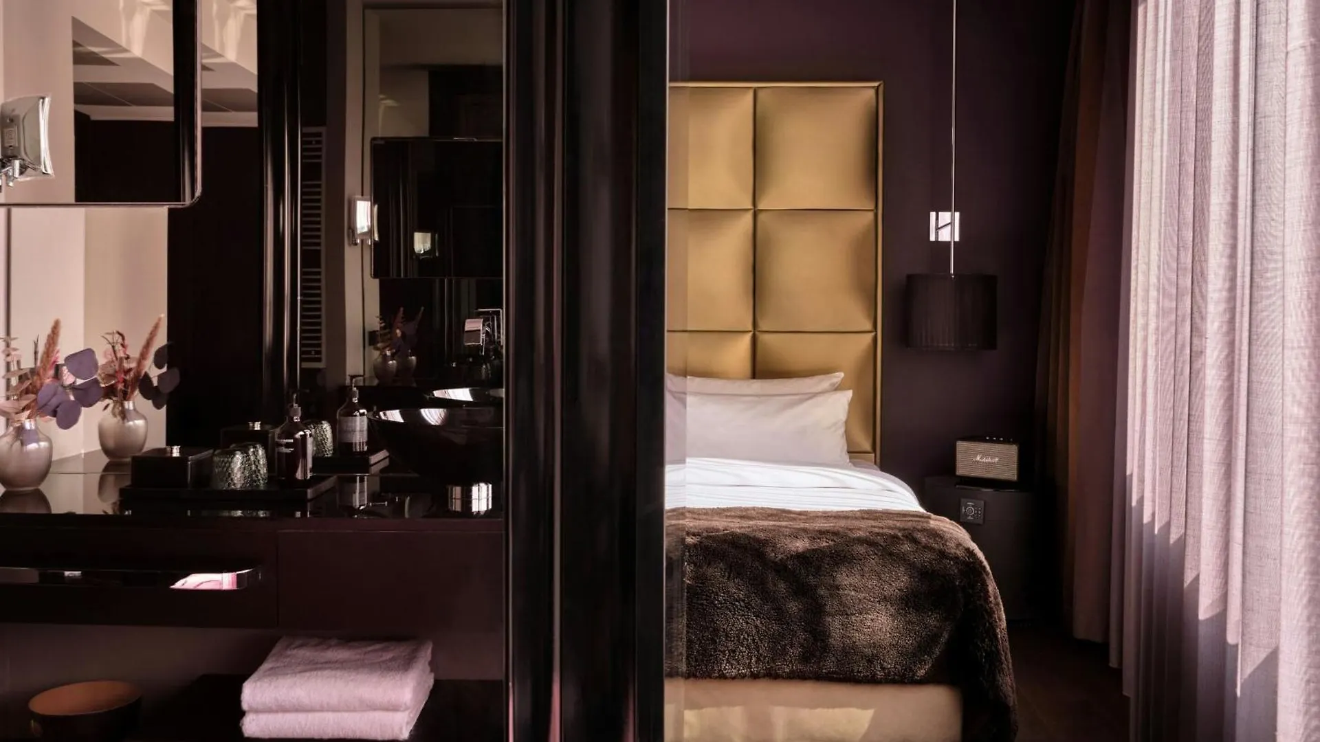 ***** Hotel Roomers Frankfurt Central, Autograph Collection Frankfurt am Main Germany